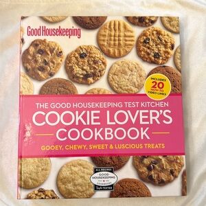 The Good Housekeeping Test Kitchen Cookie Lover's Cookbook - like new